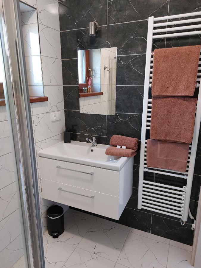 Palavia Apartments Павлов Екстер'єр фото