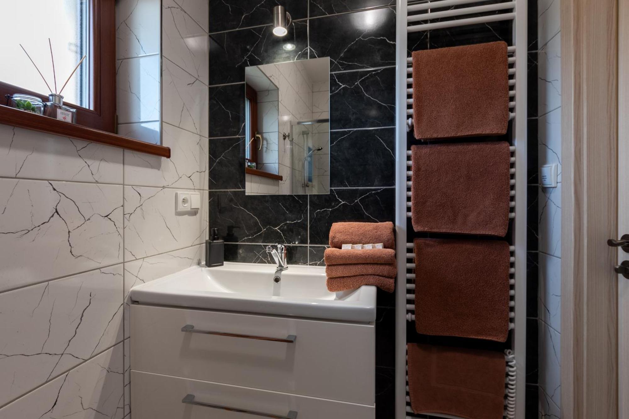 Palavia Apartments Павлов Екстер'єр фото
